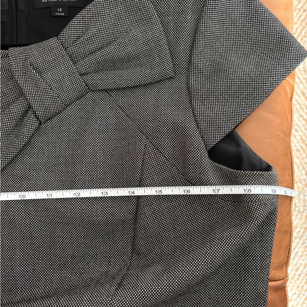 Tahari Elegant Gray Dress with Bow Detail - Picture 5 of 6